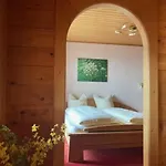 Haus Rhodania 2*